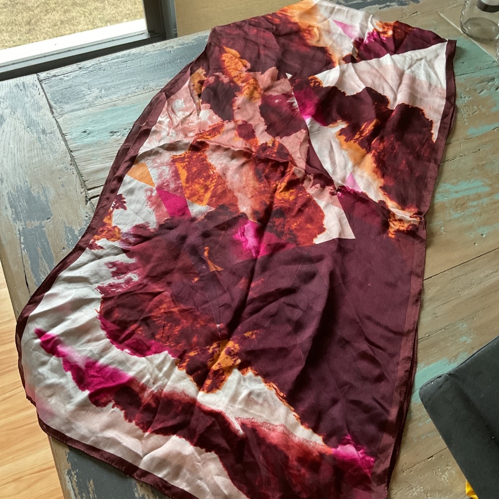 Vince Camuto scarf - Picture 2 of 3